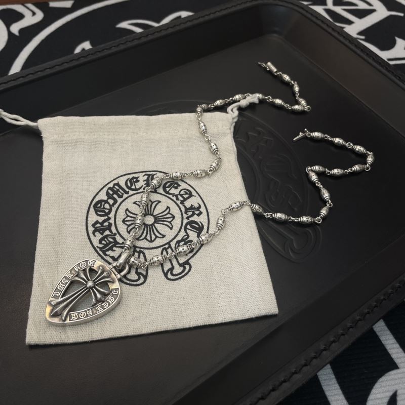 Ch*0me He**ts necklaces